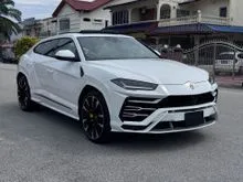 2022 ORI 4K KM 4 SEATER AKRAPOVIC VACUUM DOOR SUNROOF WHITEINT 360CAM CARBON CERAMIC BRAKE HUD BSM PRE CRASH APPLE PLAY Lamborghini Urus 4.0 UNREG