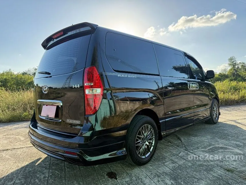 2018 Hyundai H-1 Black Series Van