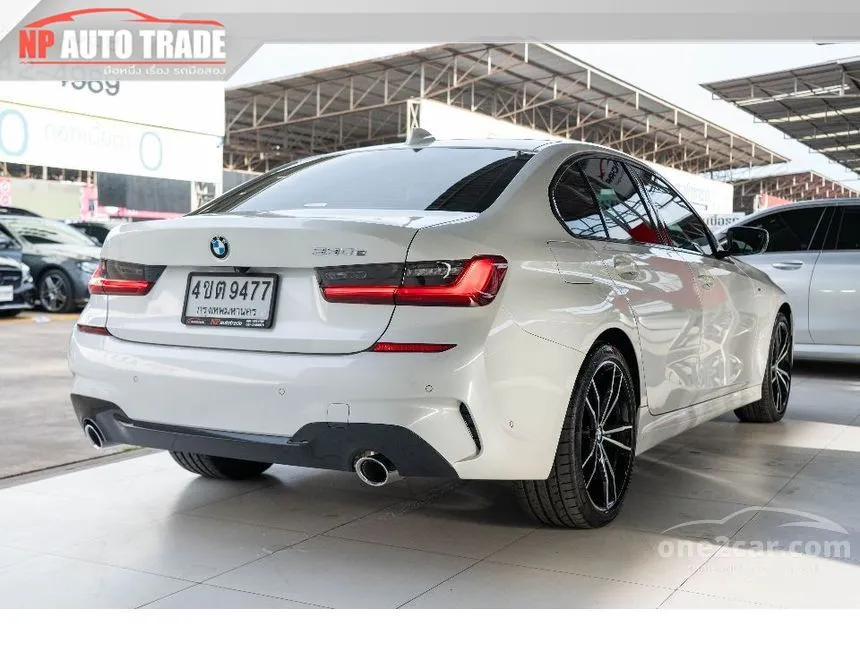 2021 BMW 330e M Sport Sedan
