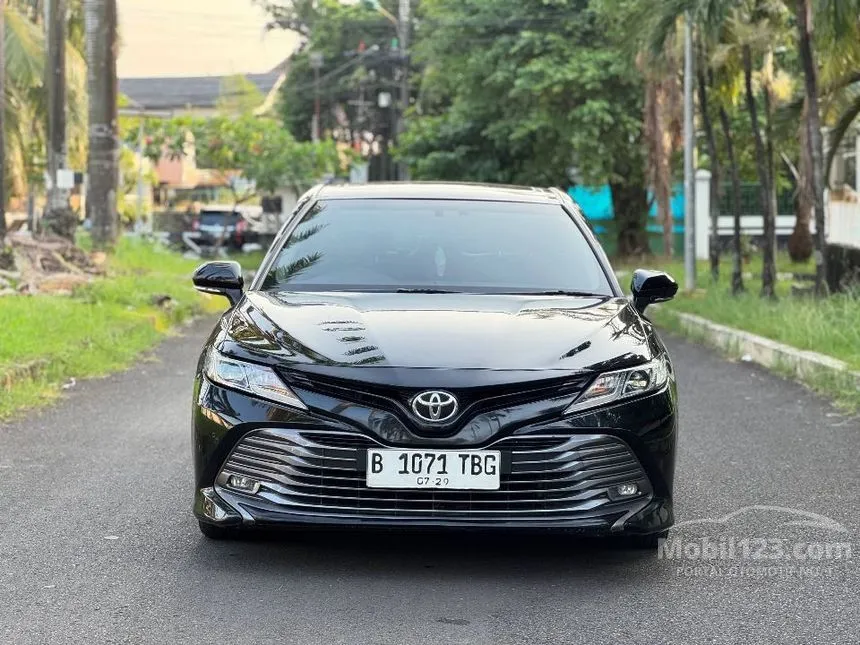 2019 Toyota Camry V Sedan