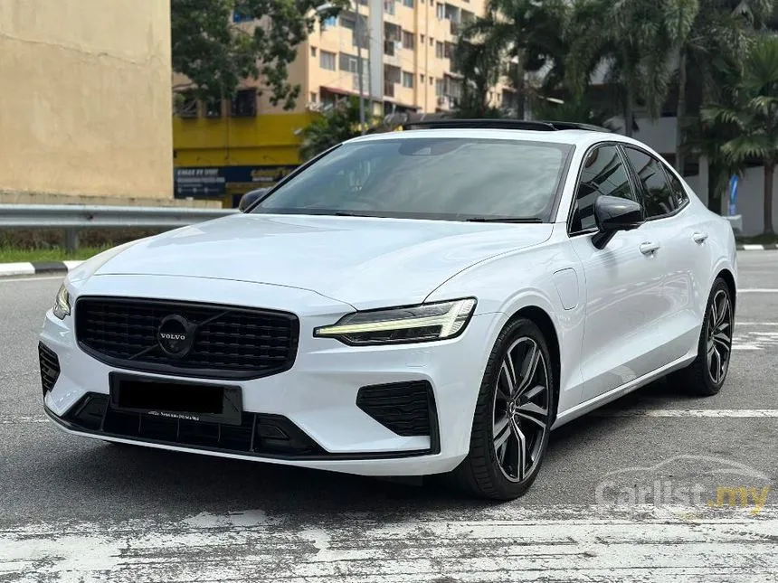 2020 Volvo S60 Recharge T8 R-Design Sedan