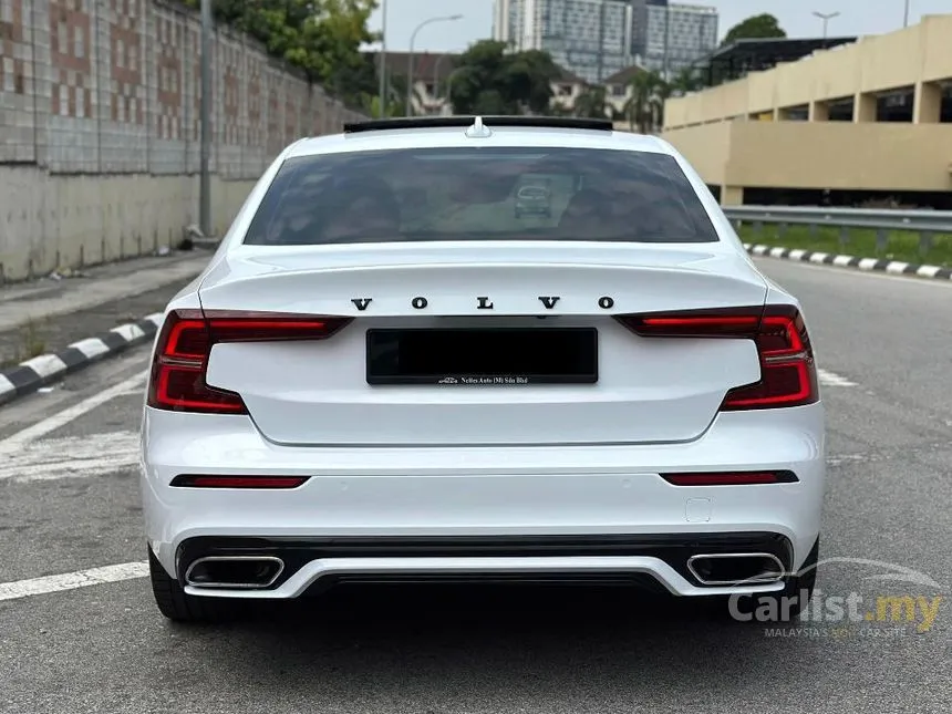 2020 Volvo S60 Recharge T8 R-Design Sedan
