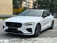 2020 Volvo S60 2.0 Recharge T8 R-Design Sedan / Full Service Record / Accident Free / Head Up Display / Lane Assist / Blind Sport / 360 Cam / Sunroof
