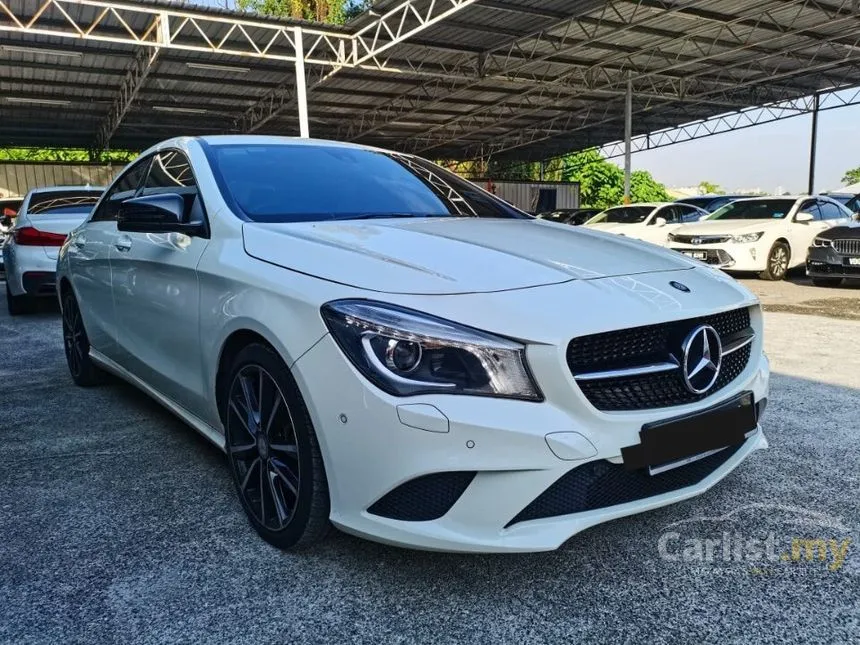 2015 Mercedes-Benz CLA200 Sedan