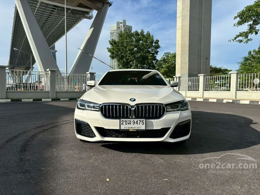 2021 BMW 530e M Sport Sedan