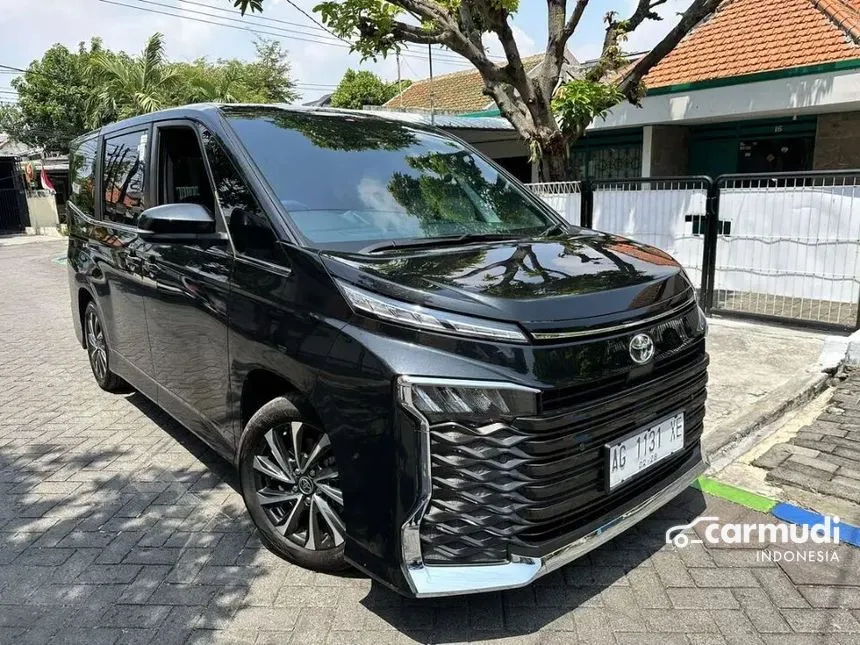 2022 Toyota Voxy Van Wagon