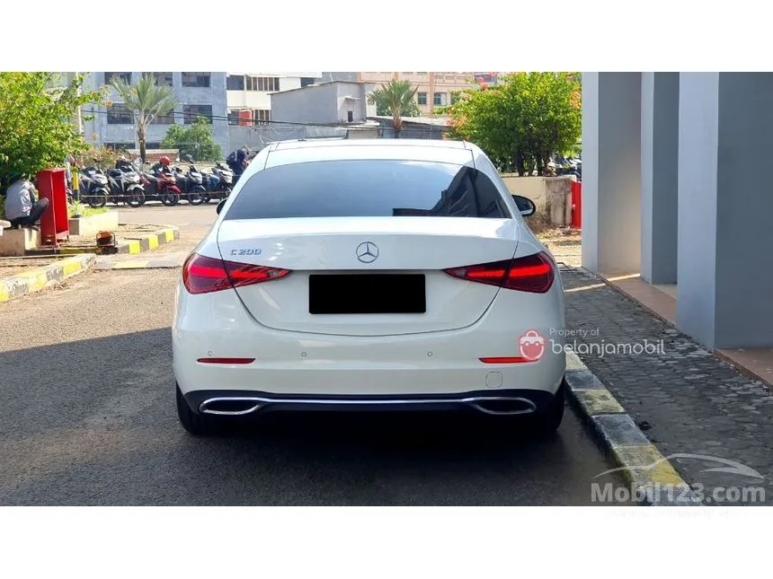 2022 Mercedes-Benz C200 Avantgarde Line Sedan