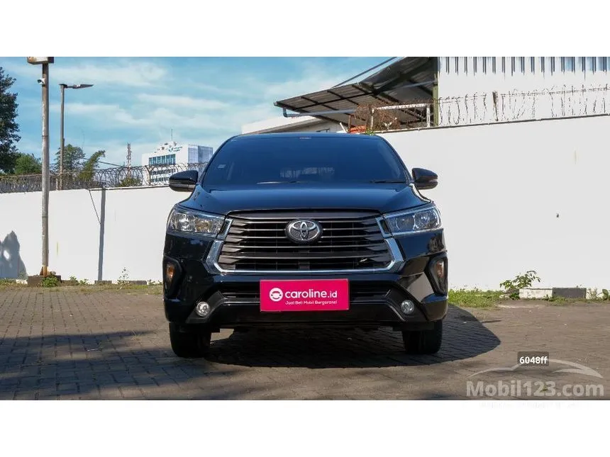 2022 Toyota Kijang Innova V Luxury MPV