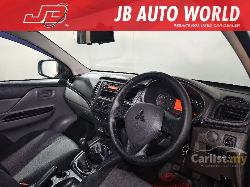 2015 Mitsubishi Triton Lite Dual Cab 4X2 Pickup