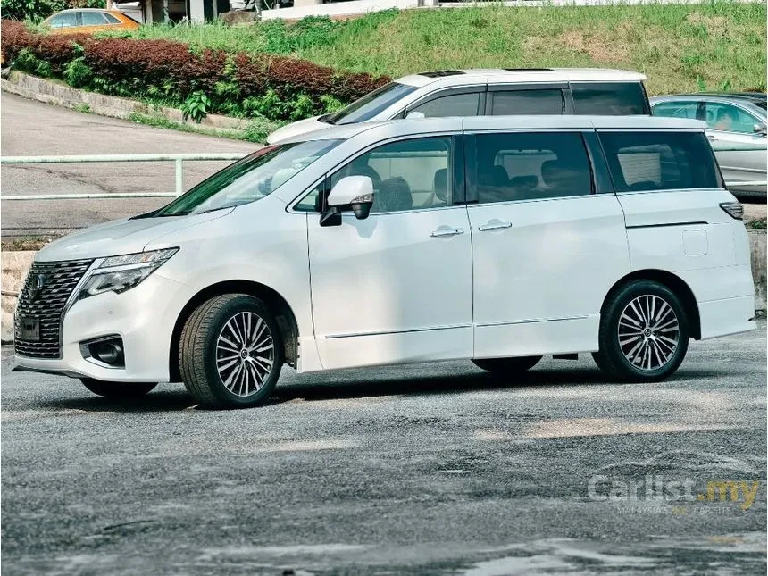 2021 Nissan Elgrand High-Way Star Urban Chrome MPV