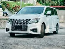 Nissan Elgrand Highway Star 2.5 New Face Lift