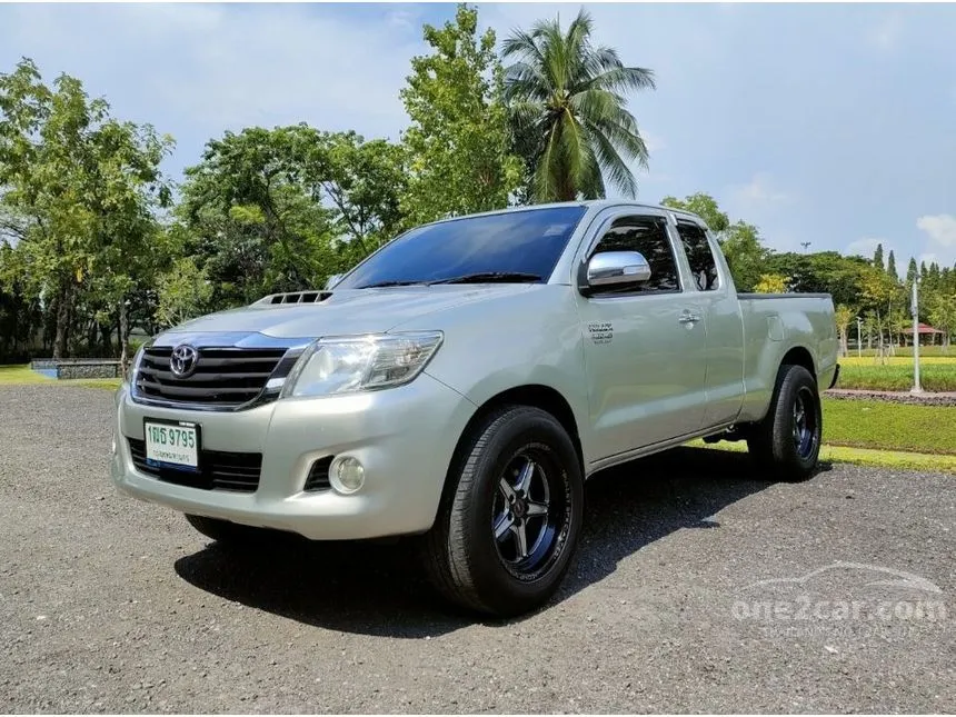 2013 Toyota Hilux Vigo E Pickup