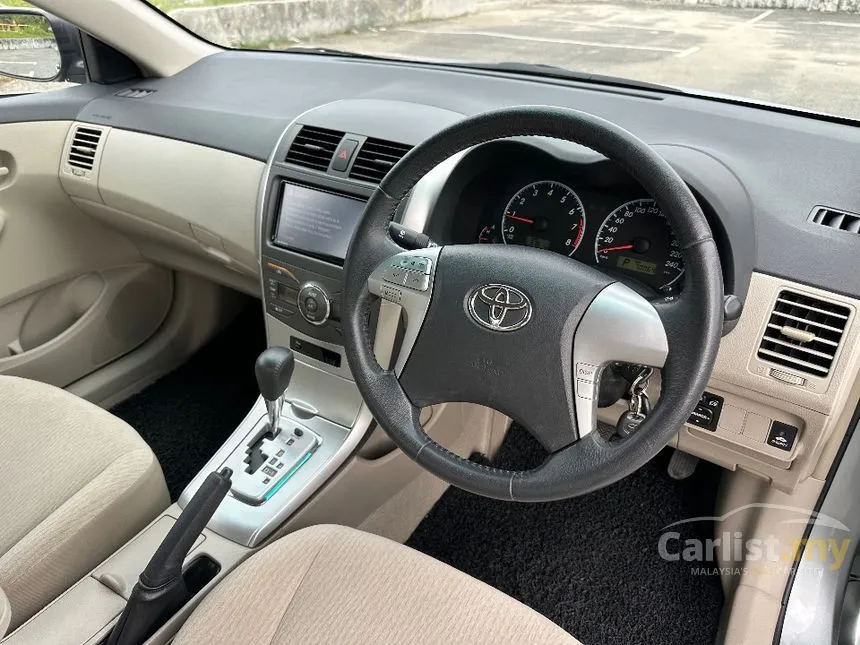 2013 Toyota Corolla Altis E Sedan