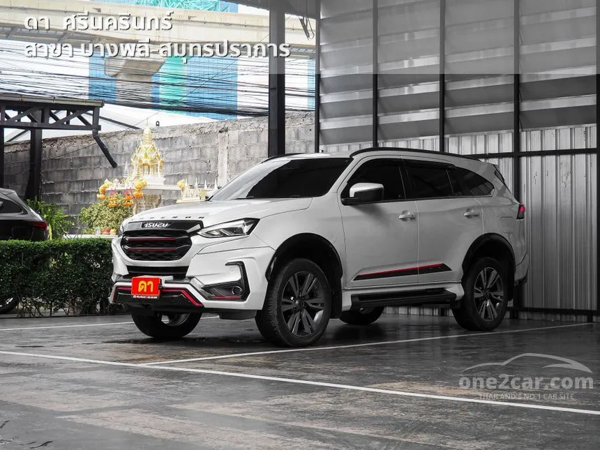 2023 Isuzu MU-X Ultimate SUV