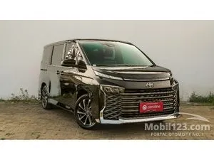 2022 Toyota Voxy 2.0 MPV