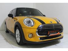 2017 MINI Cooper type 5 door