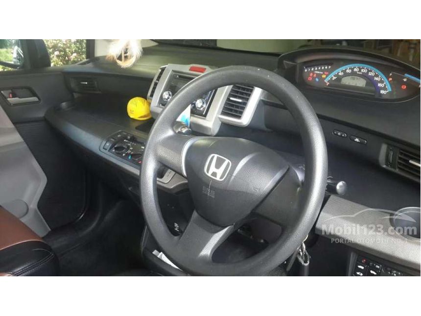 2009 Honda Freed 1.5 MPV