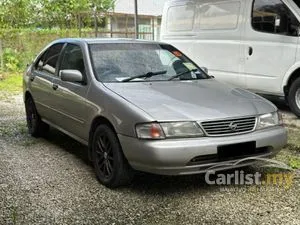 1995 Nissan Sentra 1.6 L Sedan