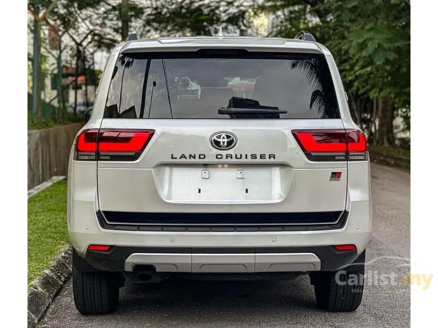 2022 Toyota Land Cruiser GR Sport SUV