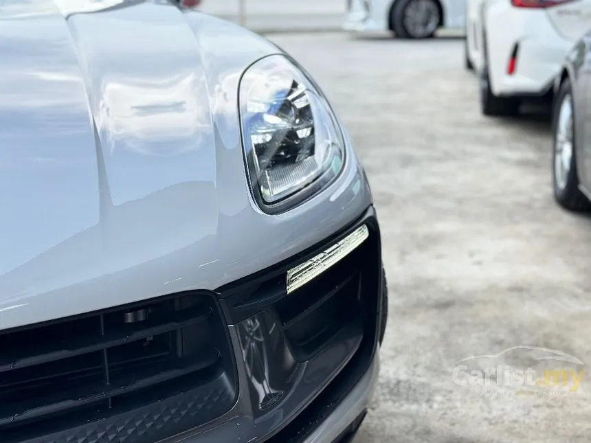 2024 Porsche Macan SUV