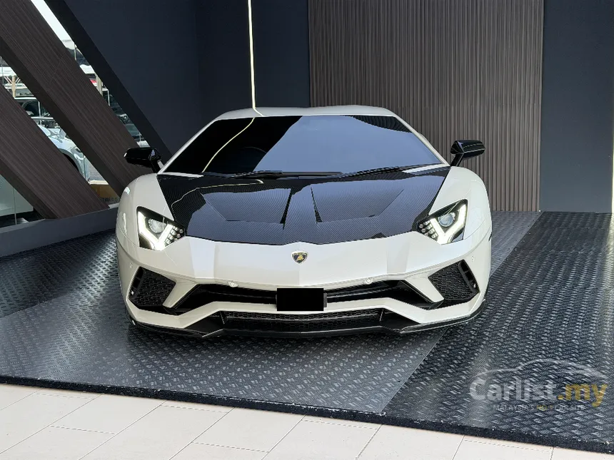 2017 Lamborghini Aventador S Coupe