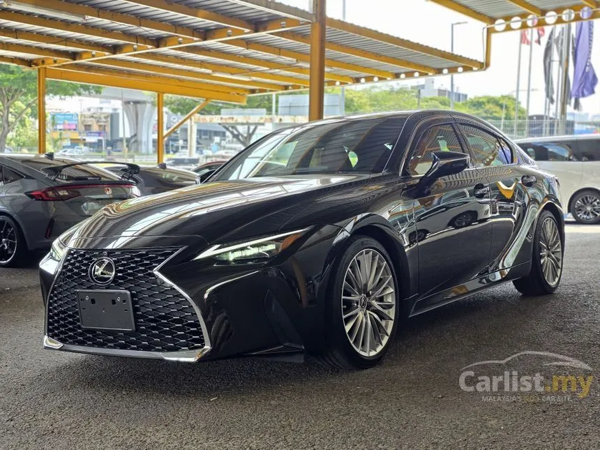 2021 Lexus IS 300 Luxury Sedan