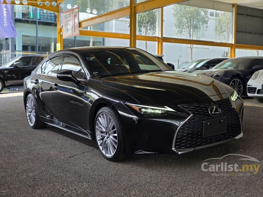 2021 Lexus IS 300 Luxury Sedan