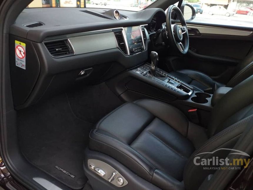 2016 Porsche Macan SUV