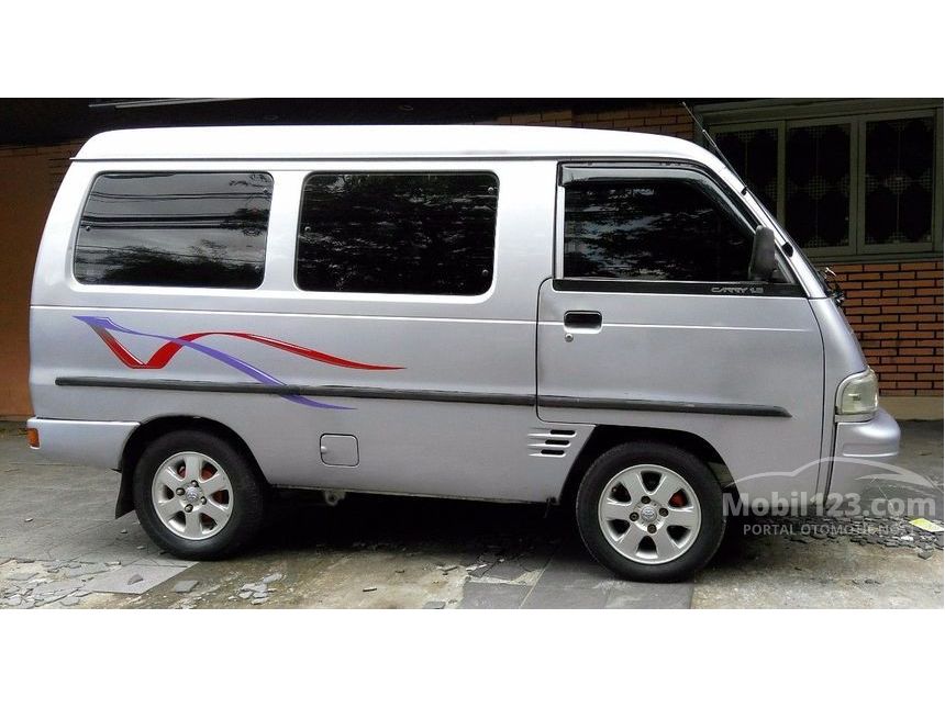 2009 Suzuki Futura MPV Minivans