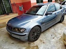 2002 BMW 318i 2.0 Sedan