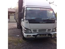 2012 Isuzu NPR 66 UPH Lorry
