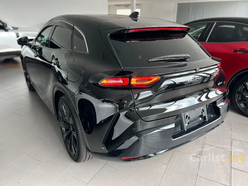 2024 Toyota Crown Sport Z PHEV SUV