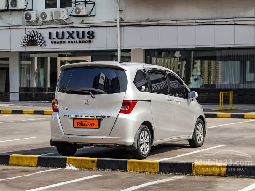 2013 Honda Freed S MPV