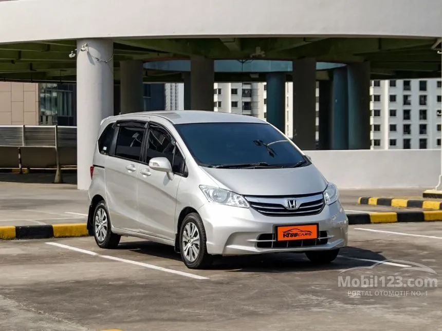2013 Honda Freed S MPV