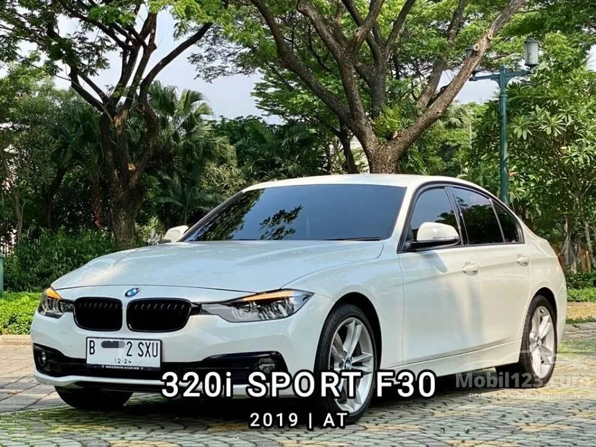 Jual Mobil BMW 320i 2019 Sport Shadow Edition 2.0 di Banten Automatic Sedan Putih Rp 430.000.000