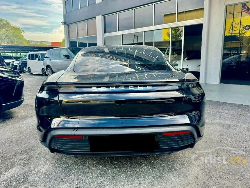 2021 Porsche Taycan 4S Sedan