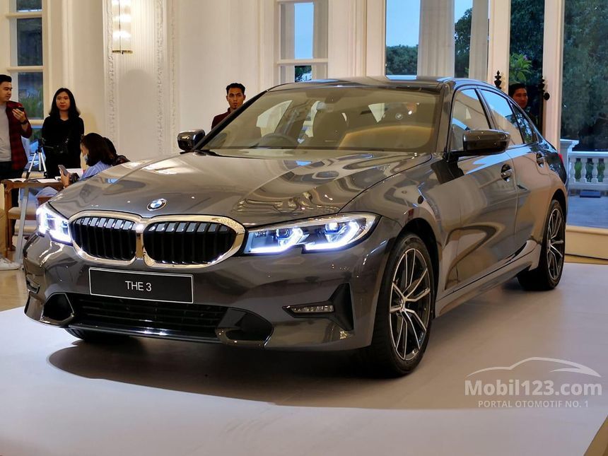 Jual Mobil BMW 320i 2020 Sport 2.0 di DKI Jakarta Automatic Sedan Abu