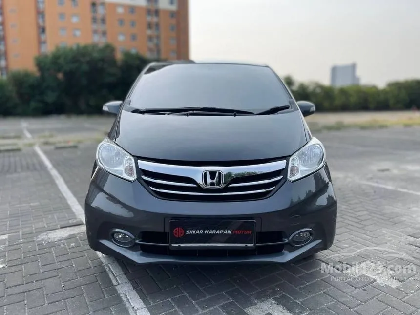 Jual Mobil Honda Freed 2013 E 1.5 di Banten Automatic MPV Abu