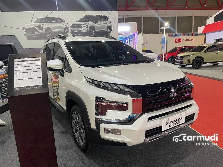 2024 Mitsubishi Xpander CROSS Premium Package Wagon