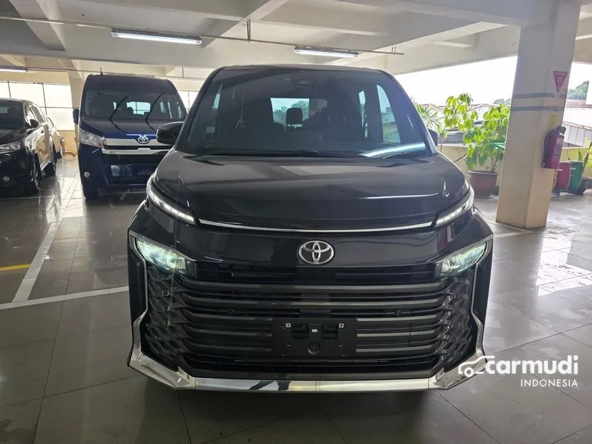 2025 Toyota Voxy (Premium Color) MPV