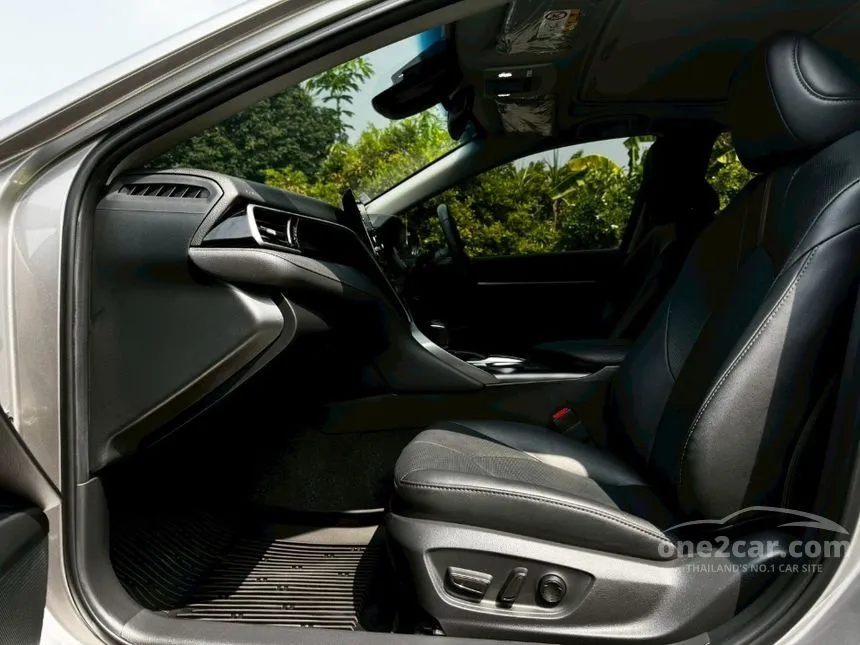 2023 Toyota CAMRY HEV Premium Luxury Sedan