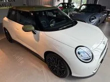 2026 MINI Cooper Paul Smith Edition Hatchback ( One Last Unit , Limited Color , 8years Battery Warranty)