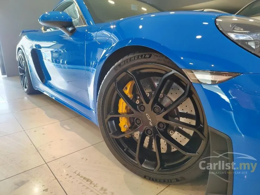 2022 Porsche 718 Cayman GT4 Coupe