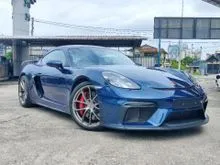 2022 Porsche 718 4.0 Cayman GT4 with 18 WAY SEATS