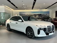 2024 BMW 750e 3.0 xDrive M Sport Sedan (Under warranty)