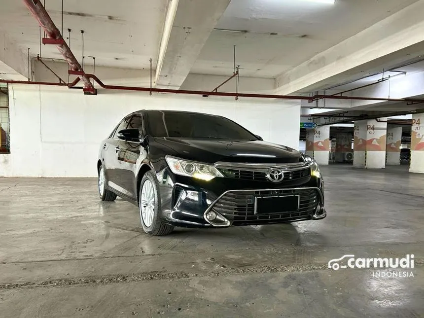 2016 Toyota Camry V Sedan