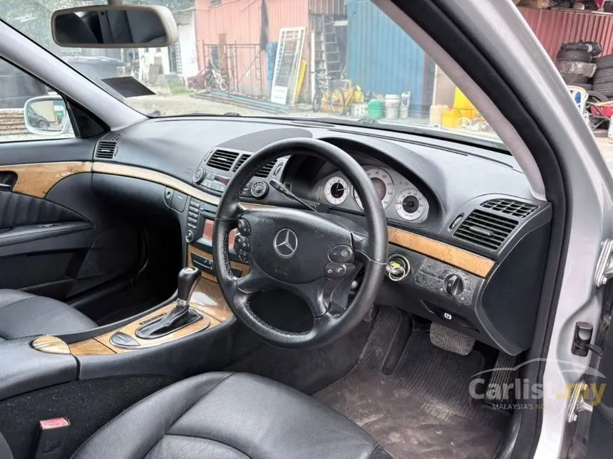 2009 Mercedes-Benz E200 Sedan
