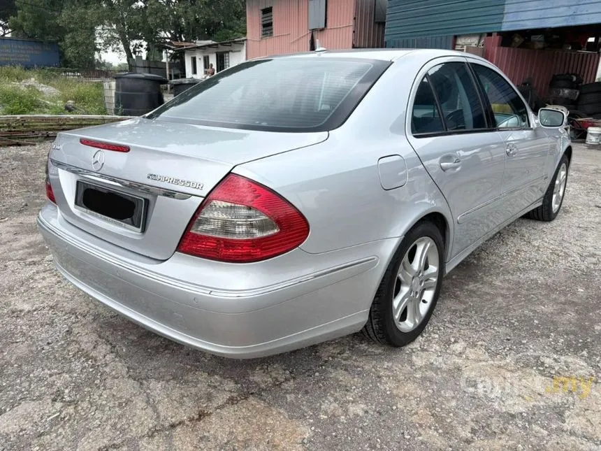 2009 Mercedes-Benz E200 Sedan