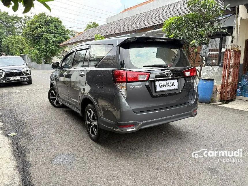 2022 Toyota Kijang Innova Venturer MPV