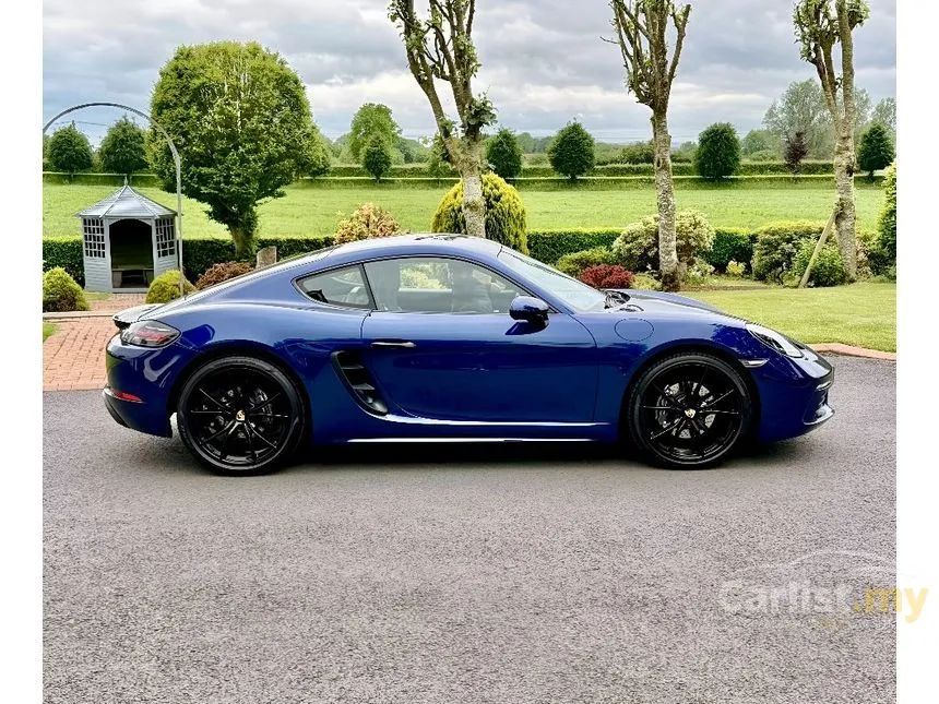 2022 Porsche 718 Cayman Coupe